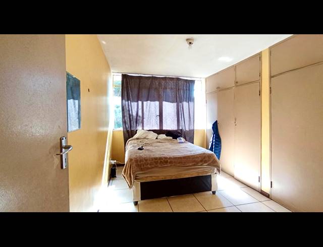 3 BEDROOM APARTMENT FOR SALE IN SUNNYSIDE